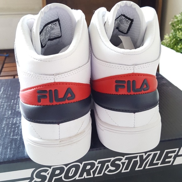 Fila Women's Varallo High-Top Sneaker - Picture 8 of 8